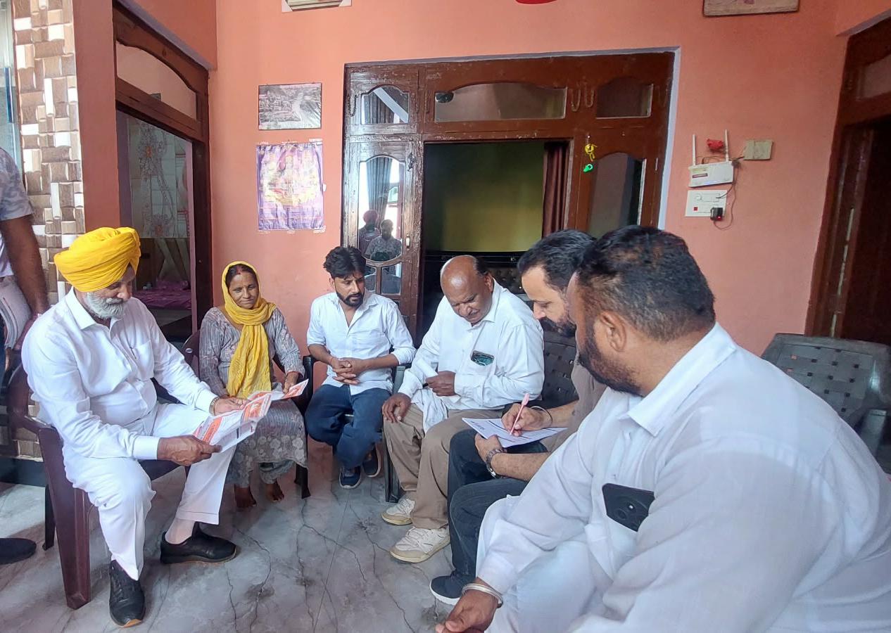 ਗੁਰਬਚਨ ਸਿੰਘ ਬੱਬੇਹਾਲੀ ਵੱਲੋਂ ਕੀਤੀ ਗਈ ਡੋਰ ਟੂ ਡੋਰ ਕੰਪੇਨ ਦੀ ਸ਼ੁਰੂਆਤ