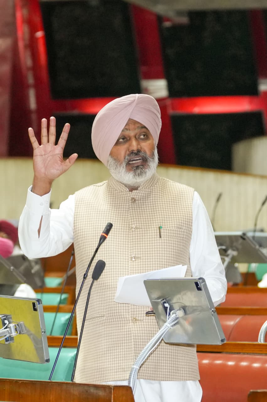 ਪੰਜਾਬ ਵਿਧਾਨ ਸਭਾ ਵੱਲੋਂ ਭਗਵੰਤ ਮਾਨ ਸਰਕਾਰ ਦੁਆਰਾ ਲੋਕਾਂ ਲਈ ਸ਼ੁਰੂ ਕੀਤੀਆਂ ਸਾਰੀਆਂ ਲੋਕ ਭਲਾਈ ਸਕੀਮਾਂ ਅਤੇ ਵਿੱਤੀ ਲਾਭਾਂ ਦੀ ਰਾਖੀ ਲਈ ਸਰਬਸੰਮਤੀ ਨਾਲ ਮਤਾ ਪਾਸ