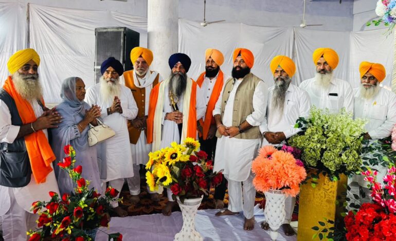 ਚਲਦਾ ਵਹੀਰ ਗੁਰਮਤਿ ਪ੍ਰਚਾਰ ਤੇ ਅੰਮ੍ਰਿਤ ਸੰਚਾਰ ਲਹਿਰ’ ਤਹਿਤ ਗੁਰਦੁਆਰਾ ਬੁਰਜ ਸਾਹਿਬ ਧਾਰੀਵਾਲ ਵਿਖੇ ਹੋਇਆ ਵਿਸ਼ੇਸ਼ ਗੁਰਮਤਿ ਸਮਾਗਮ