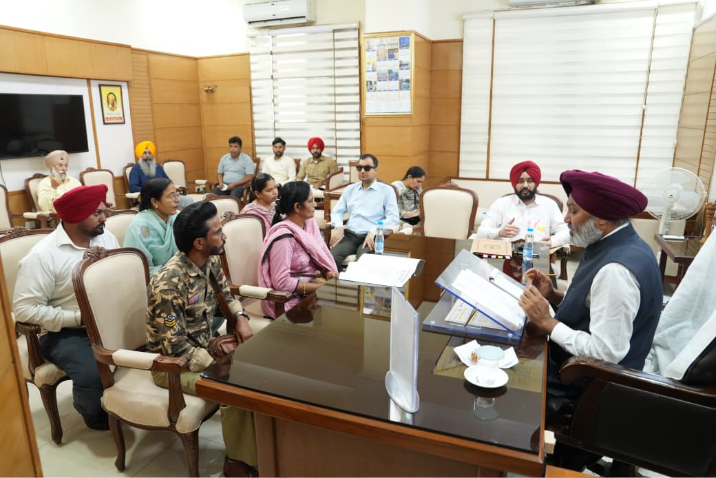ਵਿੱਤ ਮੰਤਰੀ ਹਰਪਾਲ ਸਿੰਘ ਚੀਮਾ  ਵੱਲੋਂ ਵਿਭਾਗਾਂ ਨੂੰ ਯੋਗ ਆਊਟਸੋਰਸ ਮੁਲਾਜ਼ਮਾਂ ਨੂੰ ਠੇਕੇ ‘ਤੇ ਲਿਆਉਣ ਦੀ ਪ੍ਰਕਿਰਿਆ ਵਿੱਚ ਤੇਜ਼ੀ ਲਿਆਉਣ ਦੇ ਨਿਰਦੇਸ਼